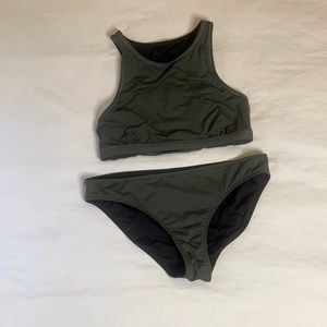 Reversible swim suit